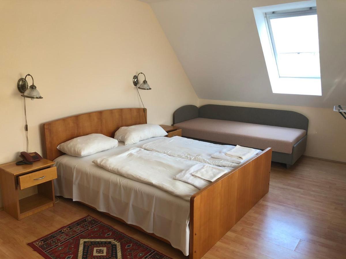 Festetich Kastelyszallo Es Zsuzsanna Hotel Szeleste Екстериор снимка