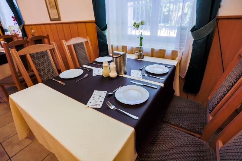 Festetich Kastelyszallo Es Zsuzsanna Hotel Szeleste Екстериор снимка